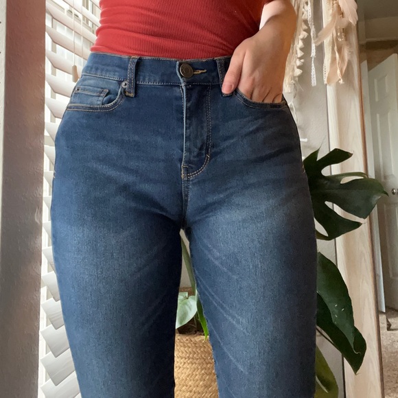 Mudd Jegging Fit Skinny Jeans - Picture 2 of 6